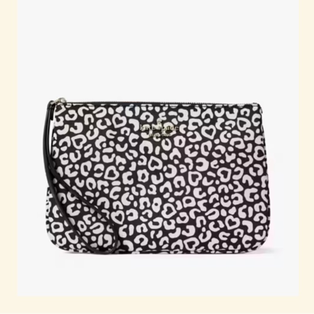 New without Tags!! Kate Spade Chelsea Leopard Heart Medium Wristlet Pouch